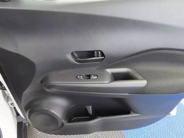 2024 Nissan Kicks S Xtronic CVT