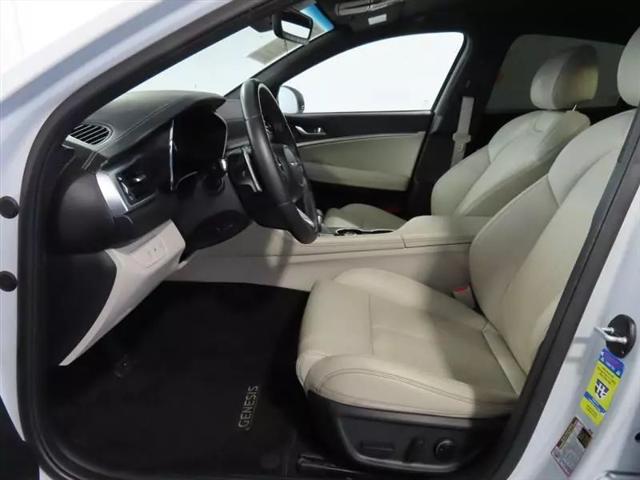 2023 Genesis G70 2.0T RWD