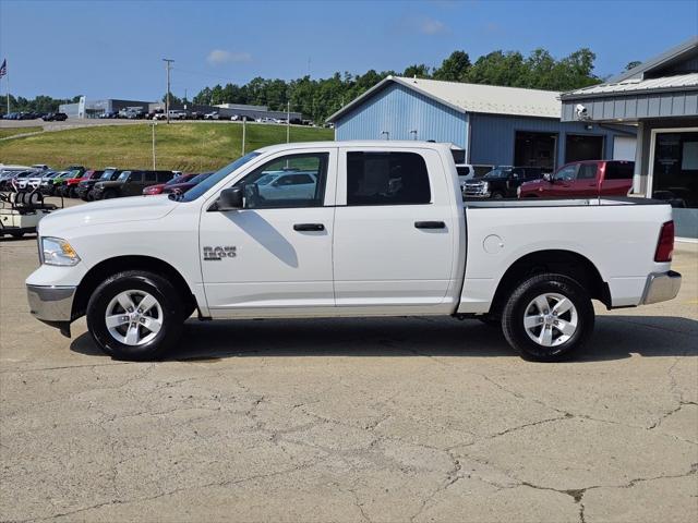 2022 RAM 1500 Classic SLT Crew Cab 4x4 57 Box