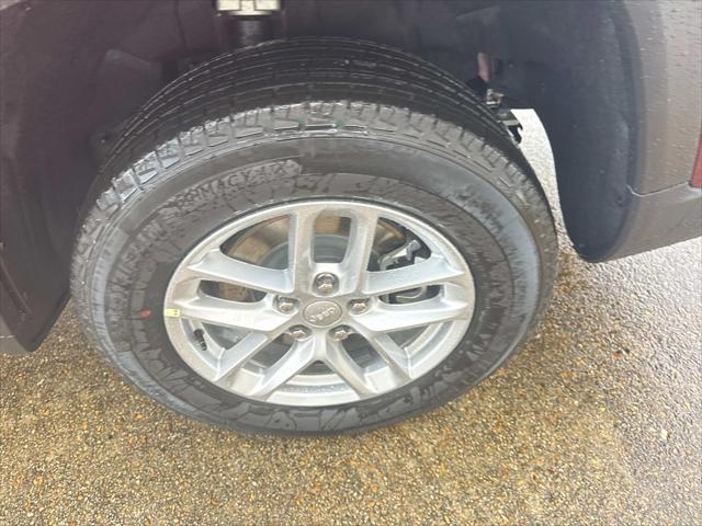 2025 Jeep Grand Cherokee GRAND CHEROKEE L LAREDO 4X2