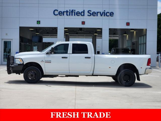 2018 RAM 3500 Tradesman Crew Cab 4x4 8 Box