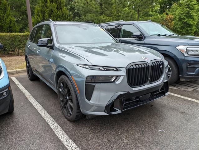 2023 BMW X7 M60i
