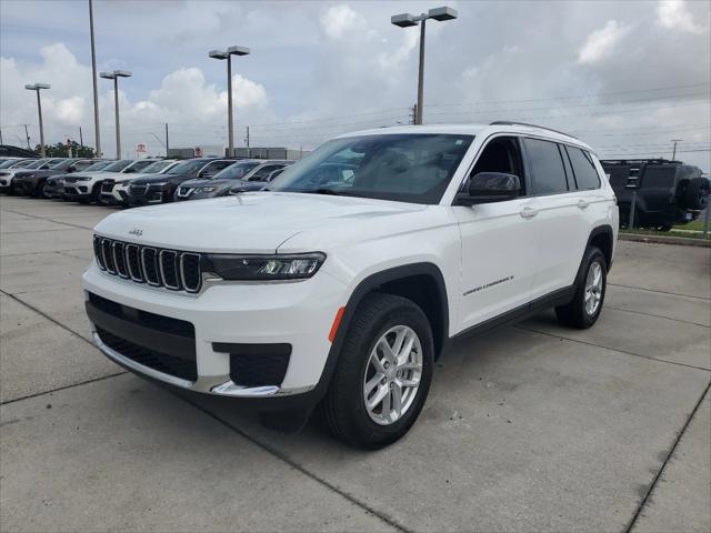 2023 Jeep Grand Cherokee L Laredo 4x2