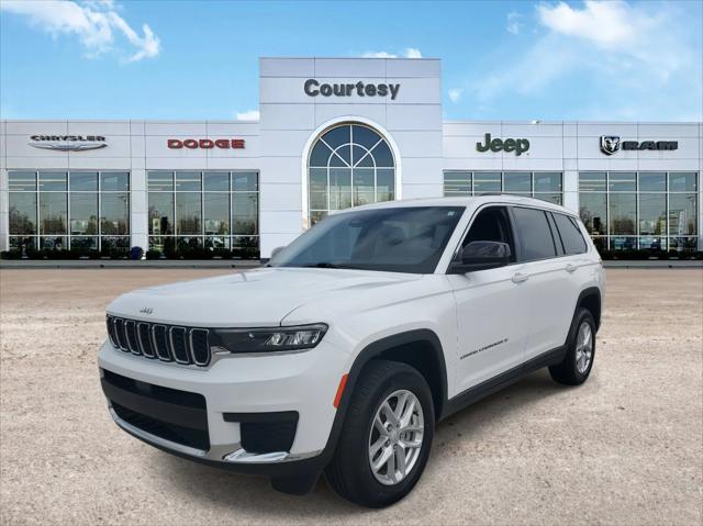 2023 Jeep Grand Cherokee L Laredo 4x2