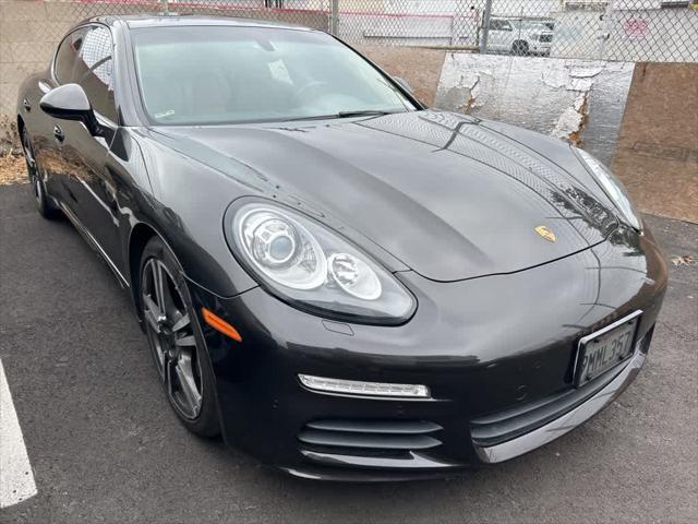 2016 Porsche Panamera 2