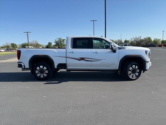 2024 GMC Sierra 2500HD 4WD Crew Cab Standard Bed Denali