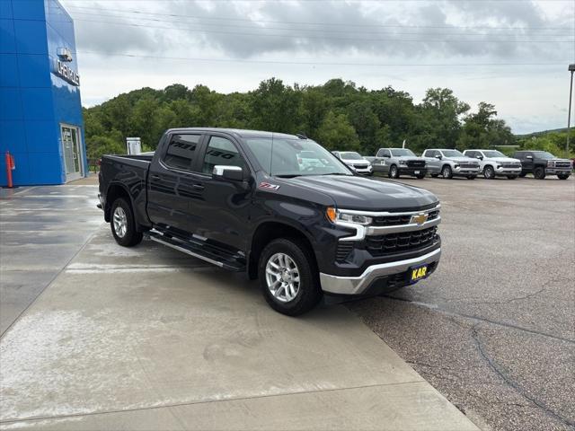 2022 Chevrolet Silverado 1500 4WD Crew Cab Standard Bed LT
