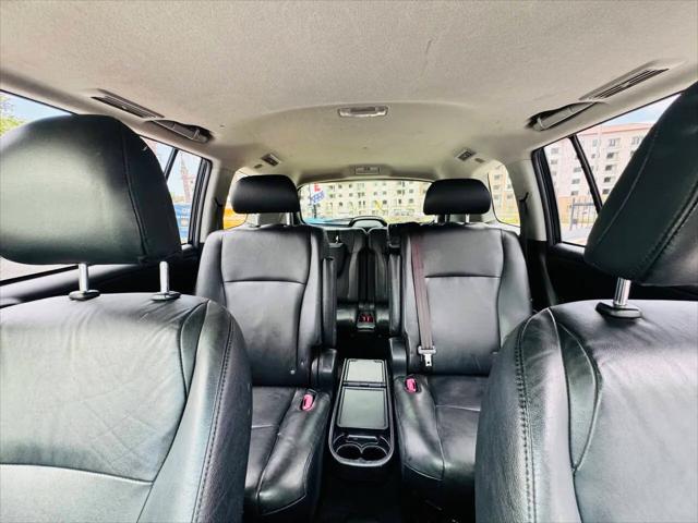 2013 Toyota Highlander Hybrid Base V6
