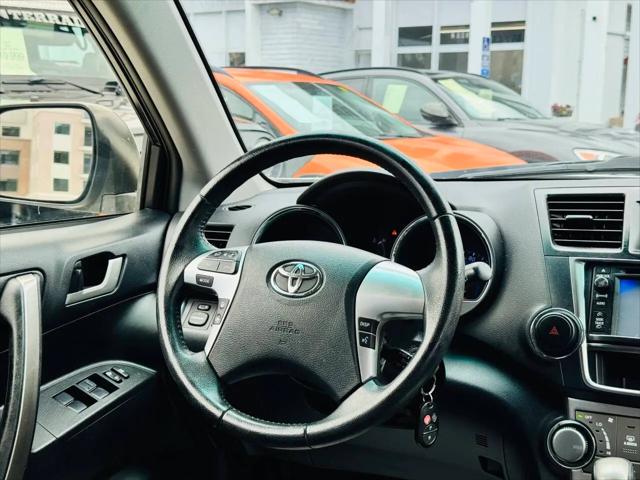 2013 Toyota Highlander Hybrid Base V6