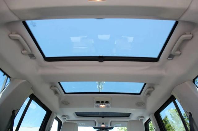 2015 Land Rover LR4 LUX