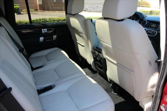 2015 Land Rover LR4 LUX