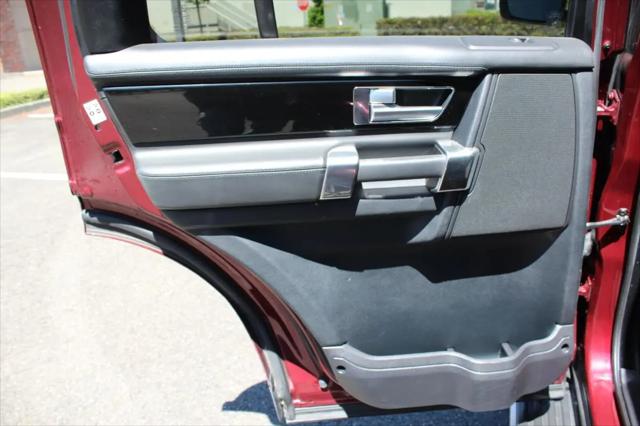 2015 Land Rover LR4 LUX