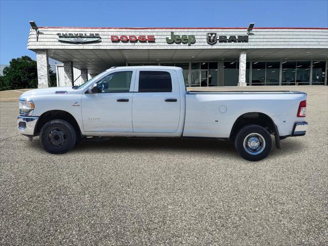 2020 RAM 3500 Tradesman Crew Cab 4x4 8 Box