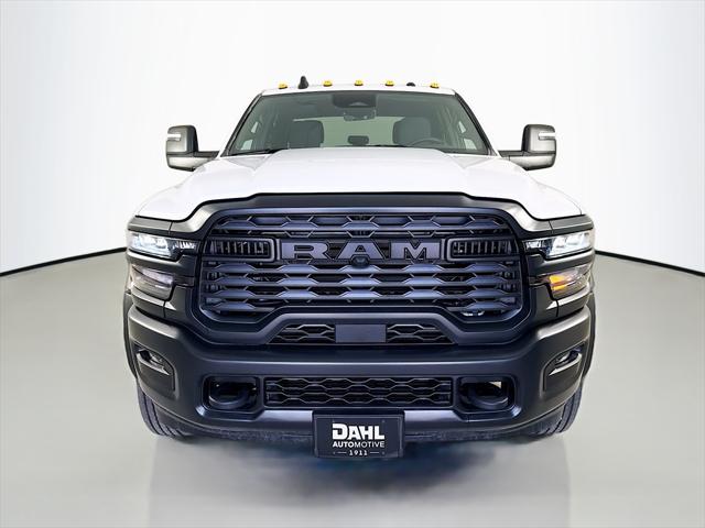 2025 RAM Ram 5500 Chassis Cab RAM 5500 TRADESMAN CHASSIS CREW CAB 4X4 84 CA