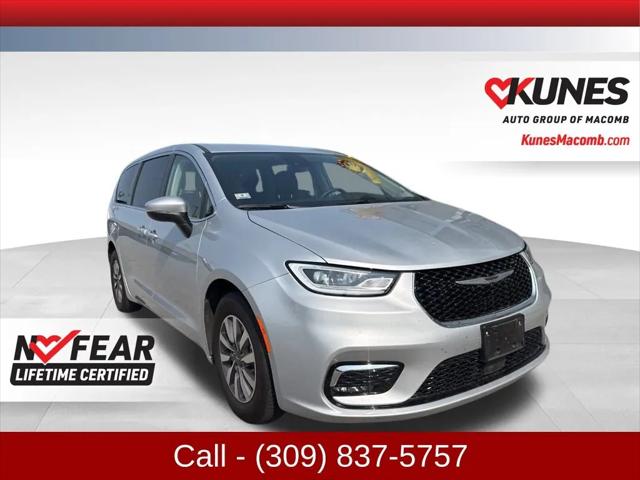 2023 Chrysler Pacifica Hybrid Touring L
