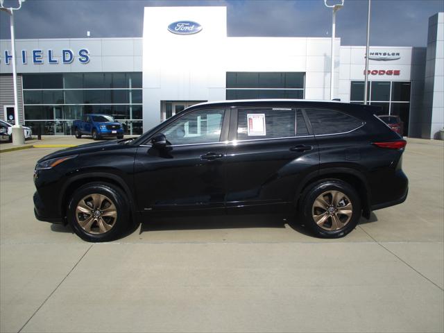 2023 Toyota Highlander Hybrid XLE Bronze
