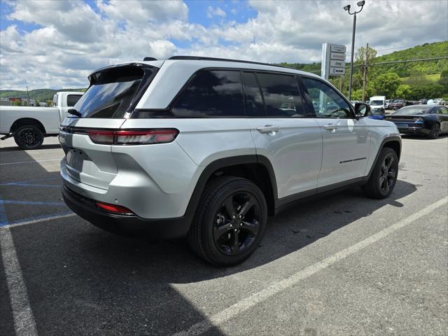 2022 Jeep Grand Cherokee Altitude 4x4