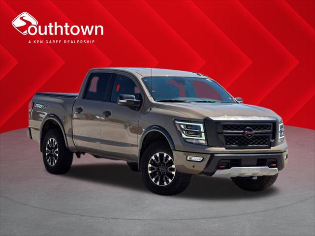 2020 Nissan TITAN Crew Cab PRO-4X 4x4