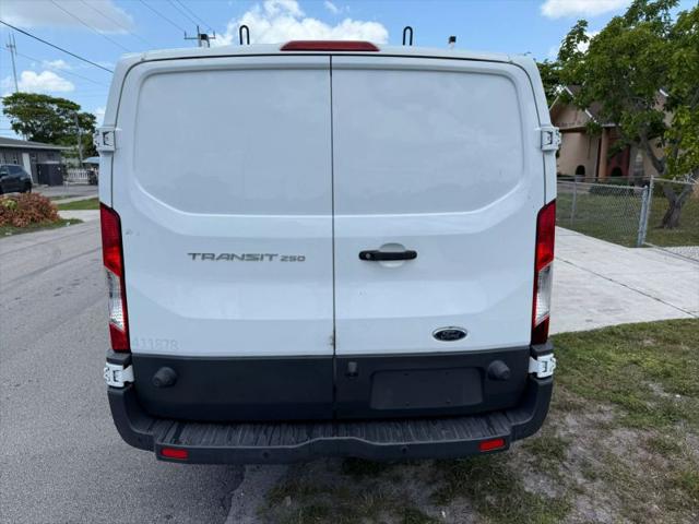 2018 Ford Transit w/Sliding Side Door w/LWB