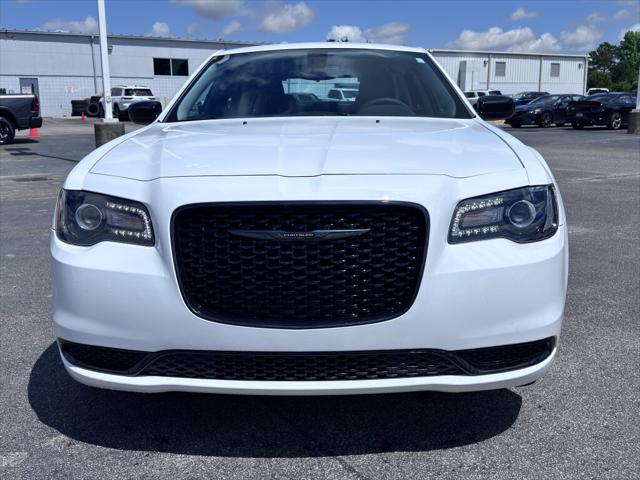 2023 Chrysler 300 Touring