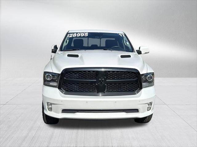 2017 RAM 1500 Night Crew Cab 4x4 57 Box