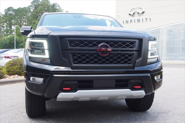 2024 Nissan TITAN Crew Cab PRO-4X 4x4