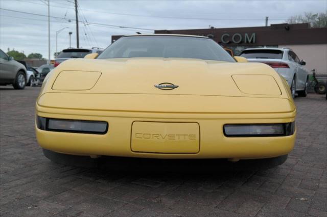 1992 Chevrolet Corvette Base 2dr Hatchback