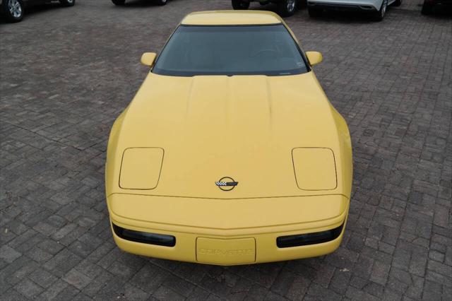 1992 Chevrolet Corvette Base 2dr Hatchback