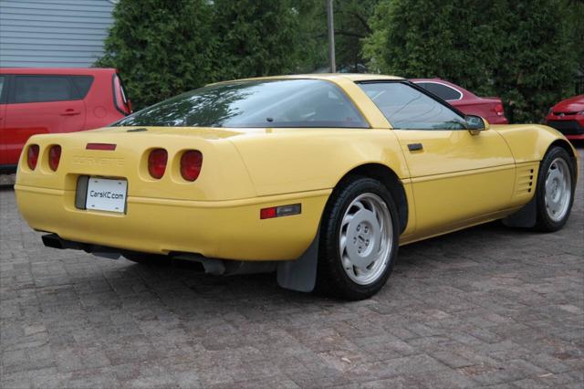 1992 Chevrolet Corvette Base 2dr Hatchback