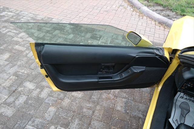 1992 Chevrolet Corvette Base 2dr Hatchback