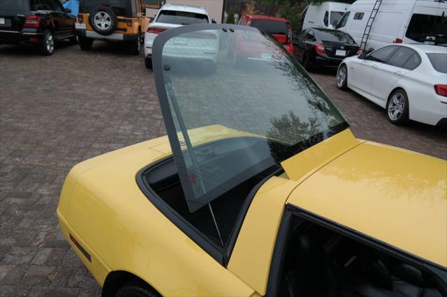 1992 Chevrolet Corvette Base 2dr Hatchback