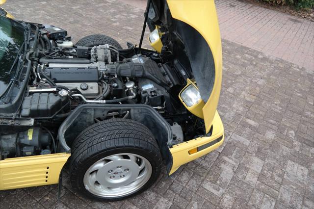 1992 Chevrolet Corvette Base 2dr Hatchback