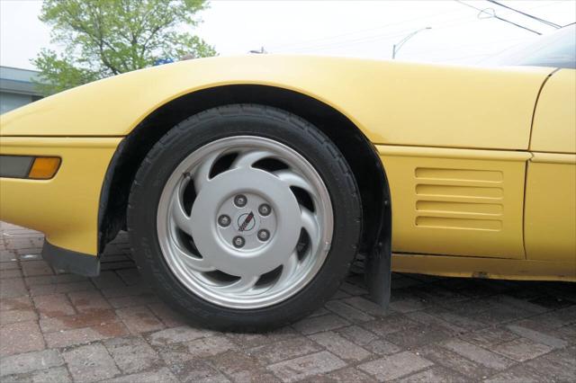 1992 Chevrolet Corvette Base 2dr Hatchback