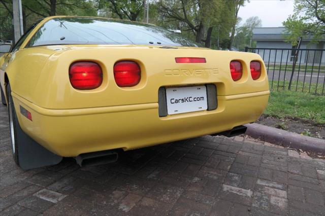 1992 Chevrolet Corvette Base 2dr Hatchback