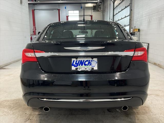 2012 Chrysler 200 Limited