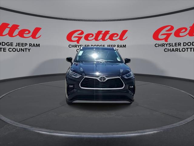 2022 Toyota Highlander Platinum