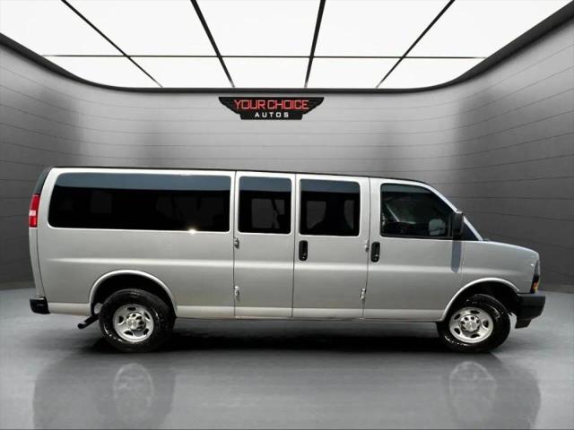 2020 Chevrolet Express Passenger RWD 3500 Extended Wheelbase LS