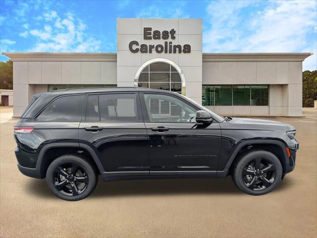 2022 Jeep Grand Cherokee Altitude 4x2