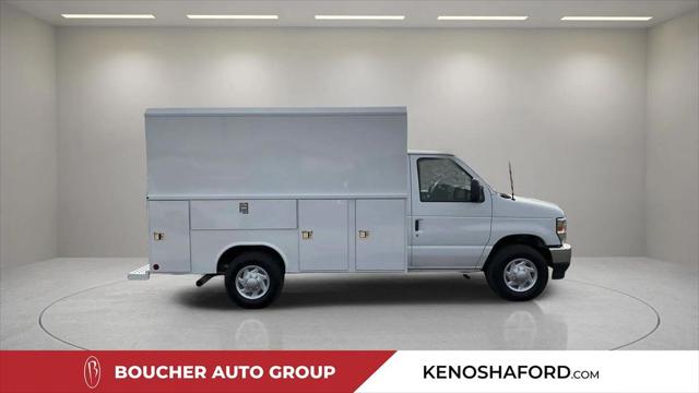 2026 Ford E-350 Cutaway Base