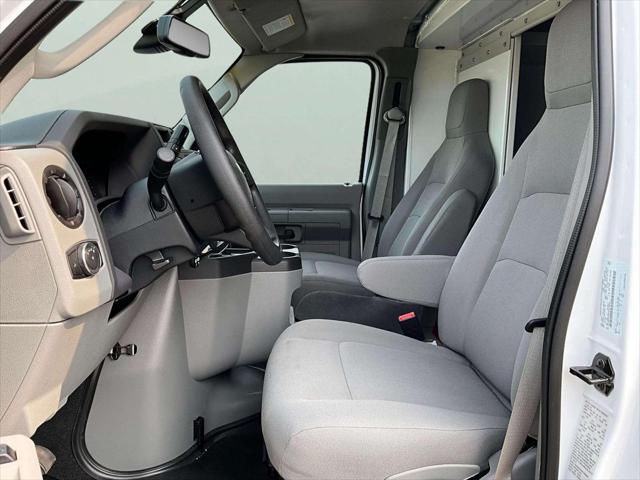 2026 Ford E-350 Cutaway Base