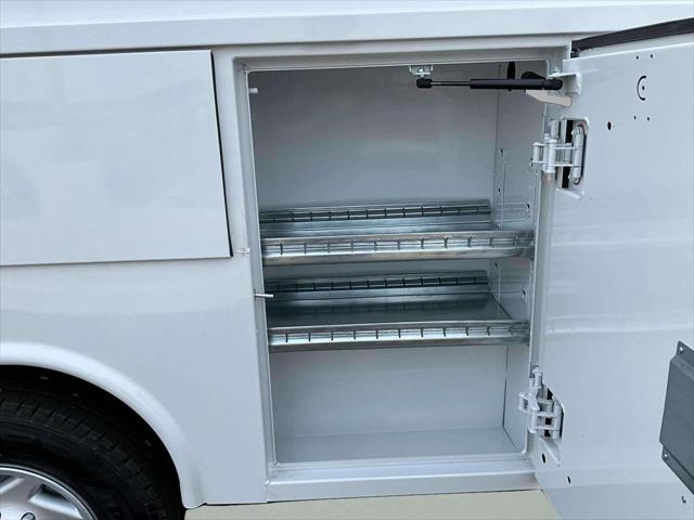 2026 Ford E-350 Cutaway Base