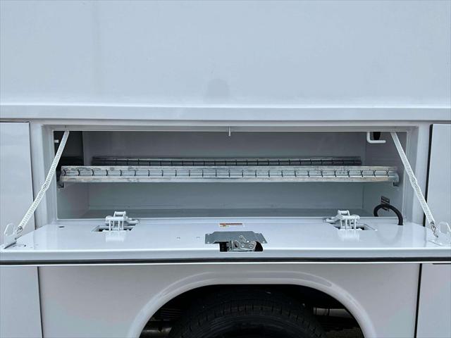 2026 Ford E-350 Cutaway Base