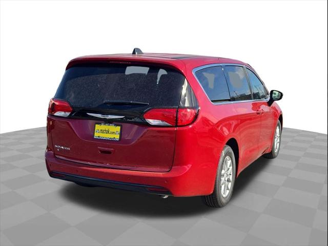 2025 Chrysler Voyager VOYAGER LX