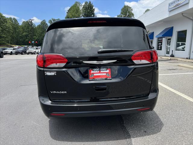2025 Chrysler Voyager VOYAGER LX