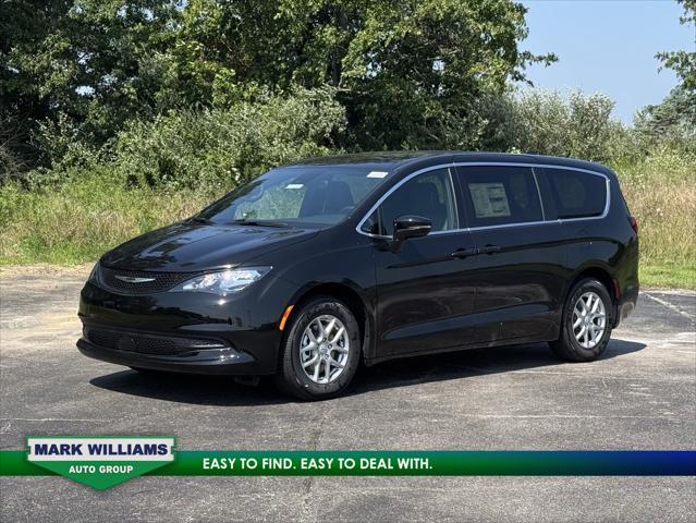 2025 Chrysler Voyager VOYAGER LX