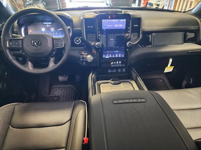 2025 RAM Ram 1500 RAM 1500 LIMITED CREW CAB 4X4 57 BOX