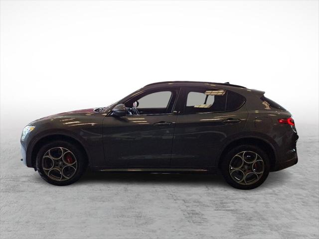 2022 Alfa Romeo Stelvio Ti AWD 2022 Alfa Romeo Stelvio Ti AWD