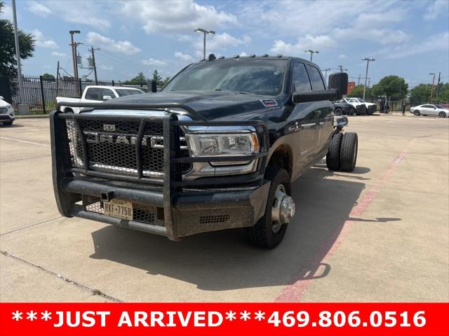 2022 RAM 3500 Tradesman Crew Cab 4x4 8 Box