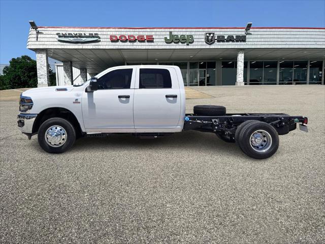 2025 RAM Ram 3500 Chassis Cab RAM 3500 TRADESMAN CREW CAB CHASSIS 4X4 60 CA