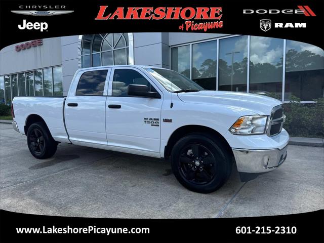 2024 RAM 1500 Classic Tradesman Crew Cab 4x4 64 Box